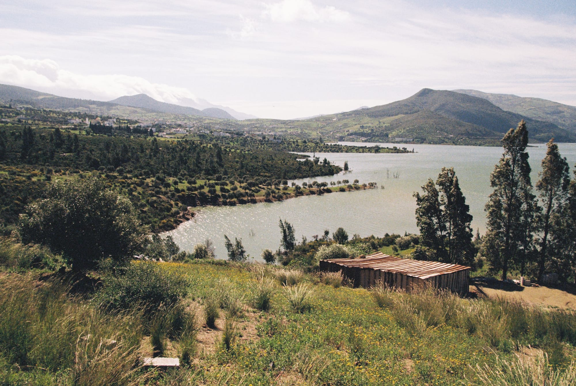Barrage Matril, Morocco — Metal shed with a good view